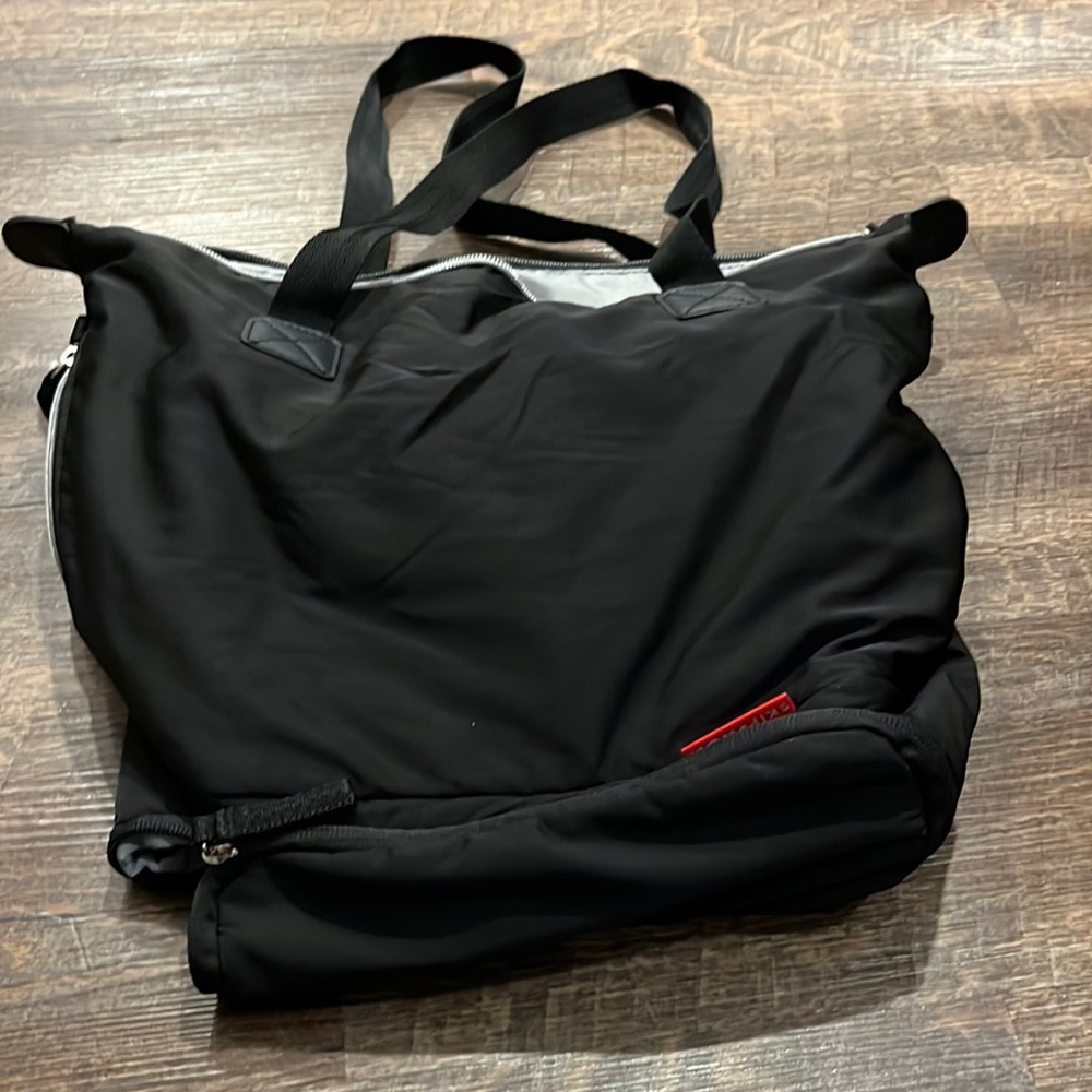 Skip hop pump bag